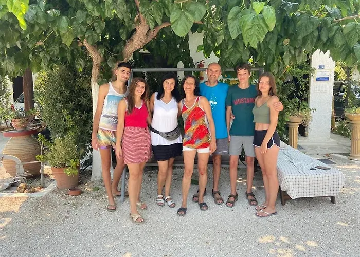 Xenicamp & Camping Tolón